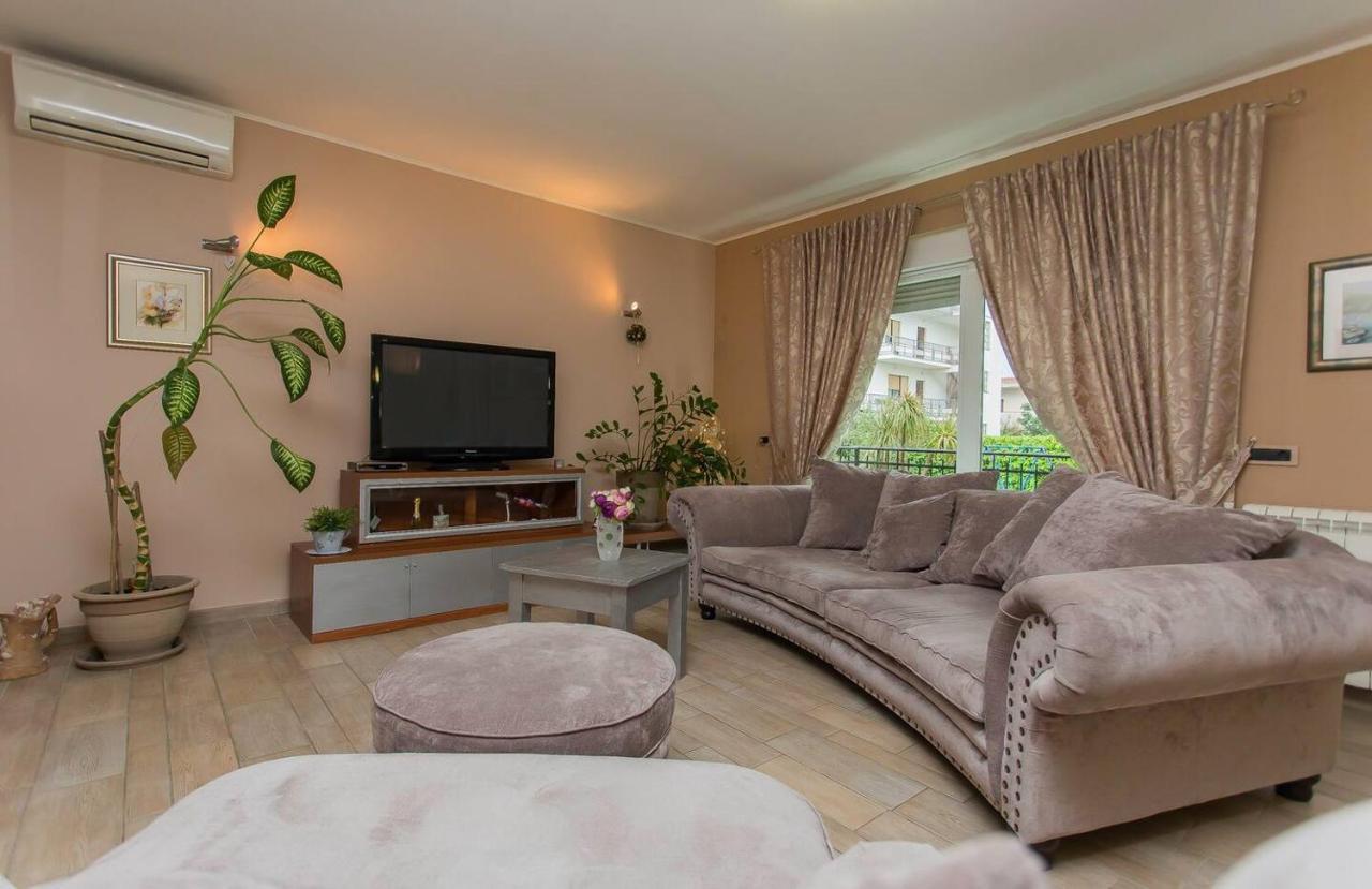 Villa Barbara Kaštela Екстериор снимка